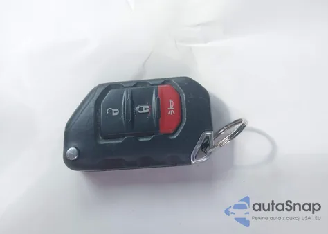 2018 Jeep Wrangler Unlimited Rubicon 4X4 from USA, damaged, VIN 1C4HJXFG7JW226371